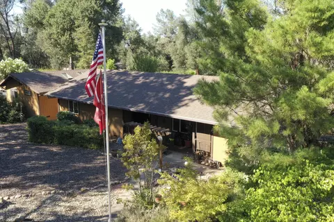 8489 Valley View Rd, Redding, CA 96001 photo 51