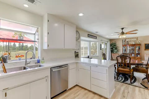 20121 Barn Owl Dr, Redding, CA 96002 photo 9