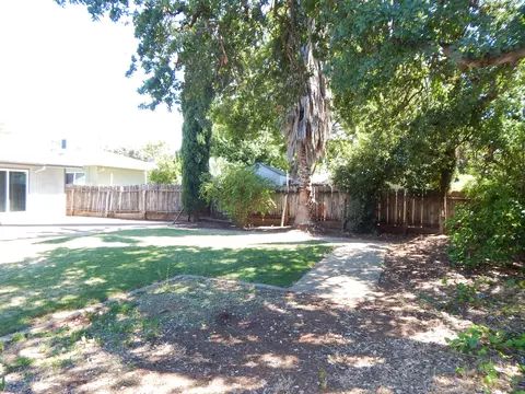 2700 Alfreda Way, Redding, CA 96002 photo 32