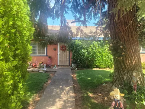 6943 Russell Ln, Redding, CA 96002 photo 13