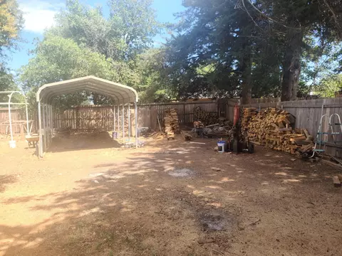 6943 Russell Ln, Redding, CA 96002 photo 7