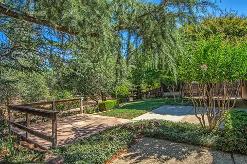 1341 Edgewood Dr, Redding, CA 96003 photo 17