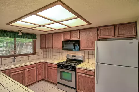 1341 Edgewood Dr, Redding, CA 96003 photo 6