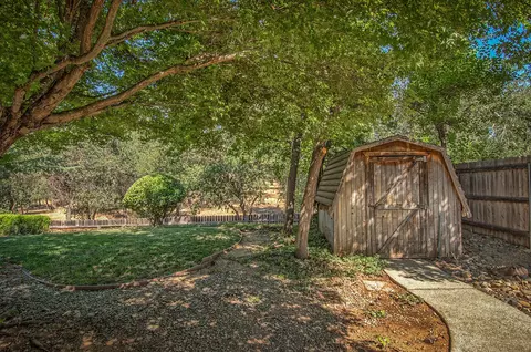 1341 Edgewood Dr, Redding, CA 96003 photo 20