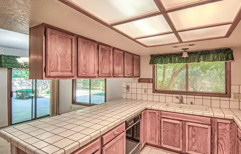 1341 Edgewood Dr, Redding, CA 96003 photo 8