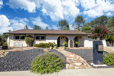 3320 Winding Way, Redding, CA 96003 photo 1