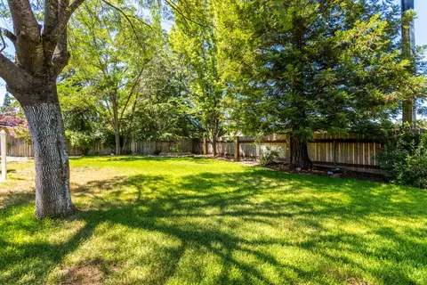 5902 Beaumont Dr, Redding, CA 96003 photo 40