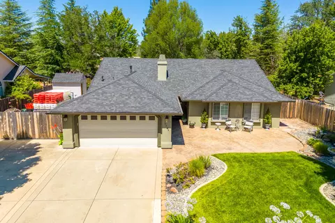 5902 Beaumont Dr, Redding, CA 96003 photo 4