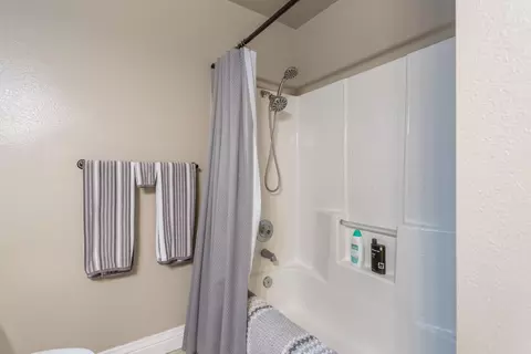 5902 Beaumont Dr, Redding, CA 96003 photo 31