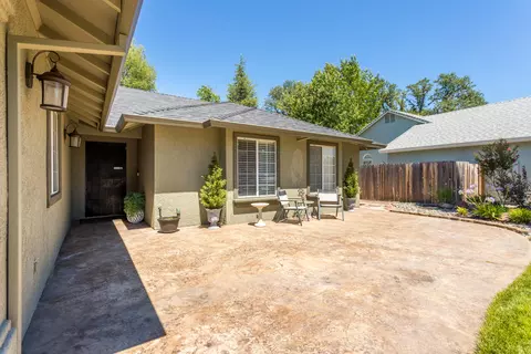 5902 Beaumont Dr, Redding, CA 96003 photo 8
