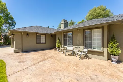 5902 Beaumont Dr, Redding, CA 96003 photo 9