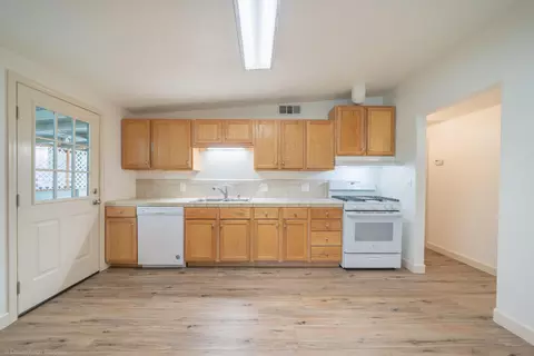 2859 Victor Ave, Redding, CA 96002 photo 11