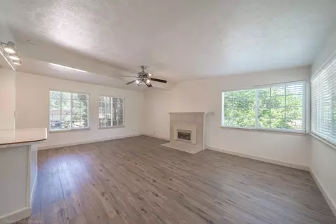 2859 Victor Ave, Redding, CA 96002 photo 9
