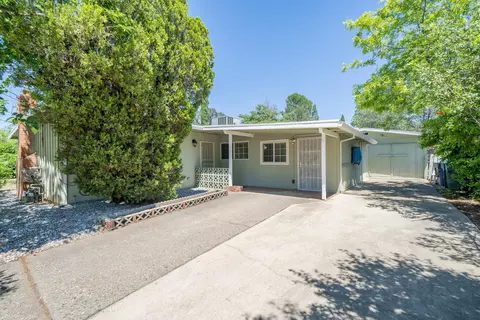 2859 Victor Ave, Redding, CA 96002 photo 4