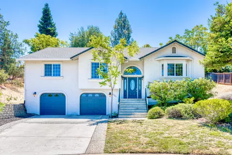 3727 Regatta Ct, Redding, CA 96001 photo 1