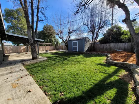 2027 Meadowbrook Dr, Redding, CA 96001 photo 9