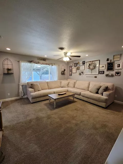 2027 Meadowbrook Dr, Redding, CA 96001 photo 20
