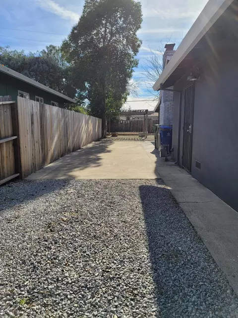 2027 Meadowbrook Dr, Redding, CA 96001 photo 39