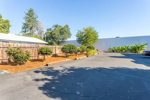 1112 Bond St, Redding, CA 96002 photo 39