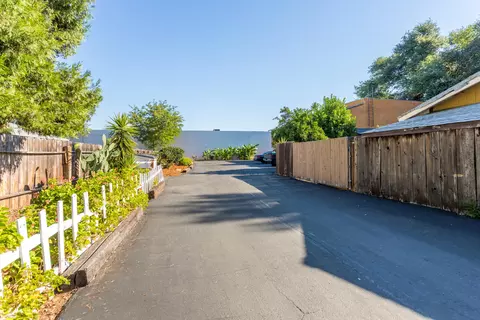1112 Bond St, Redding, CA 96002 photo 7