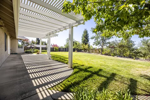 318 River Park Dr, Redding, CA 96003 photo 23