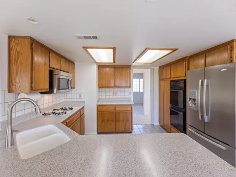318 River Park Dr, Redding, CA 96003 photo 8