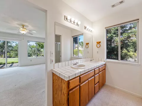 318 River Park Dr, Redding, CA 96003 photo 13
