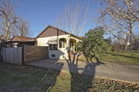 2254 North St, Redding, CA 96001 photo 2