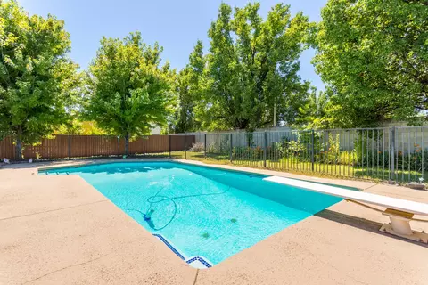 3960 Bristol Dr, Redding, CA 96002 photo 20