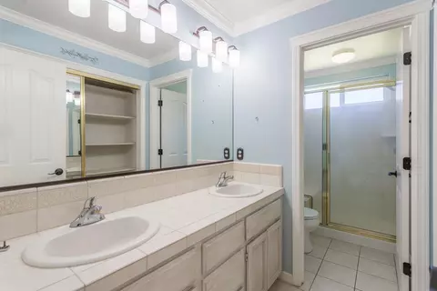 3960 Bristol Dr, Redding, CA 96002 photo 10