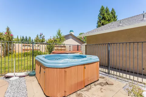 3960 Bristol Dr, Redding, CA 96002 photo 25