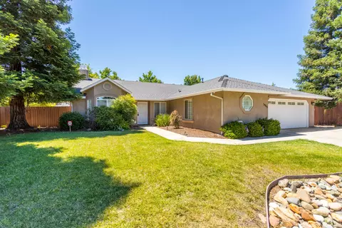 3960 Bristol Dr, Redding, CA 96002 photo 2