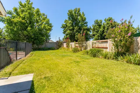 3960 Bristol Dr, Redding, CA 96002 photo 24