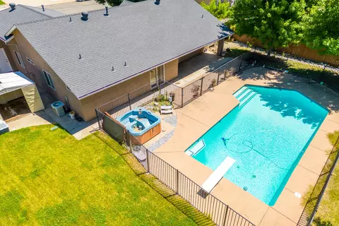 3960 Bristol Dr, Redding, CA 96002 photo 26