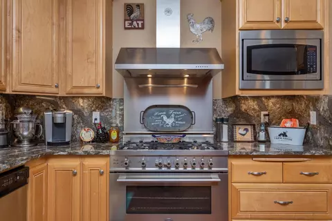 4576 Alta Saga Dr, Redding, CA 96002 photo 10