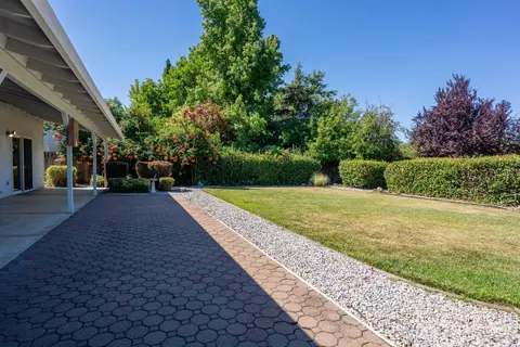 5486 Mill Pond Ln, Redding, CA 96001 photo 24