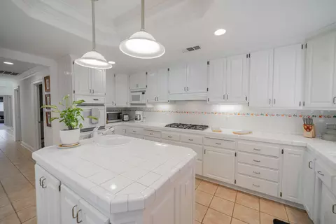 2745 Pacific Ave, Redding, CA 96002 photo 10