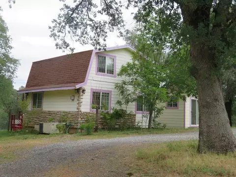 21893 Squaw Grass Trl, Redding, CA 96003 photo 2