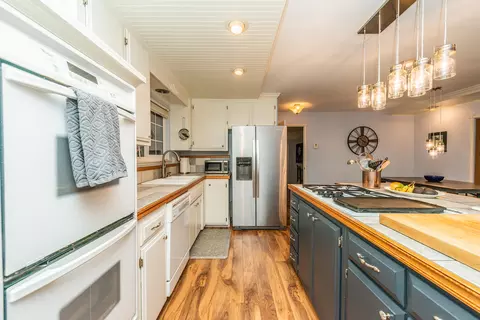 15977 Highland Cir, Redding, CA 96001 photo 5