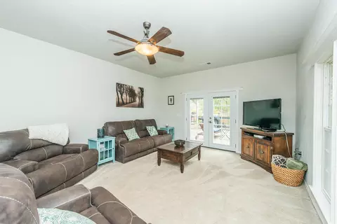 15977 Highland Cir, Redding, CA 96001 photo 12