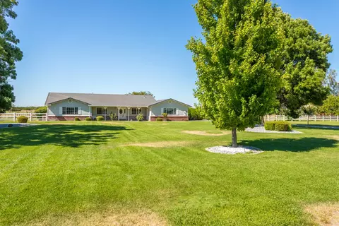 23070 Kilkenny Ln, Red Bluff, CA 96080 photo 2