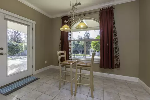1458 Gladstone Ct, Redding, CA 96001 photo 12
