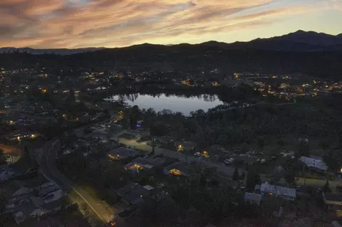 1458 Gladstone Ct, Redding, CA 96001 photo 25
