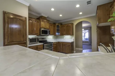 1458 Gladstone Ct, Redding, CA 96001 photo 10