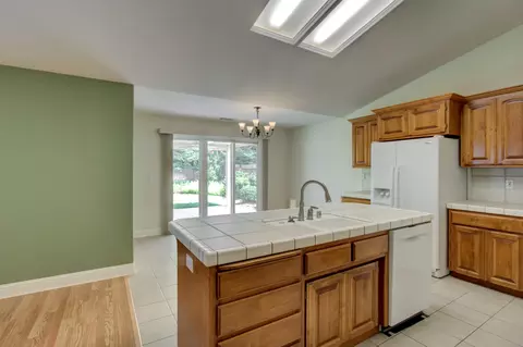 2978 Henrys Fork Dr, Redding, CA 96002 photo 10