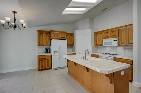 2978 Henrys Fork Dr, Redding, CA 96002 photo 9