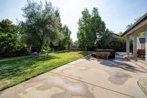775 Sunriver Ln, Redding, CA 96001 photo 24