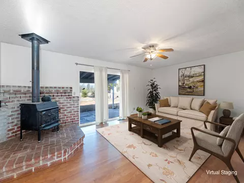 21576 Kathy Ln, Redding, CA 96003 photo 5