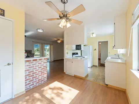 21576 Kathy Ln, Redding, CA 96003 photo 8
