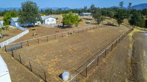 21576 Kathy Ln, Redding, CA 96003 photo 36